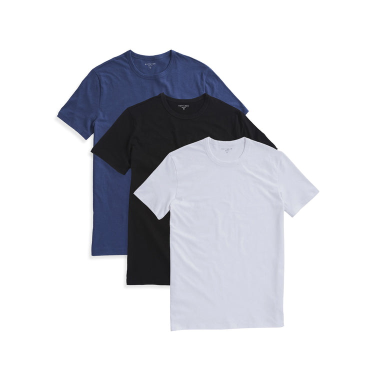  wearing Black/Baltic Blue/White Classic Crew Driggs 3-Pack