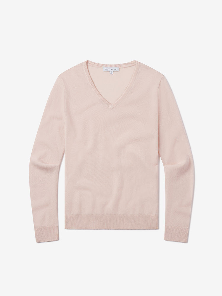 Women wearing Pale Pink Cashmere V-Neck Willow Sweater