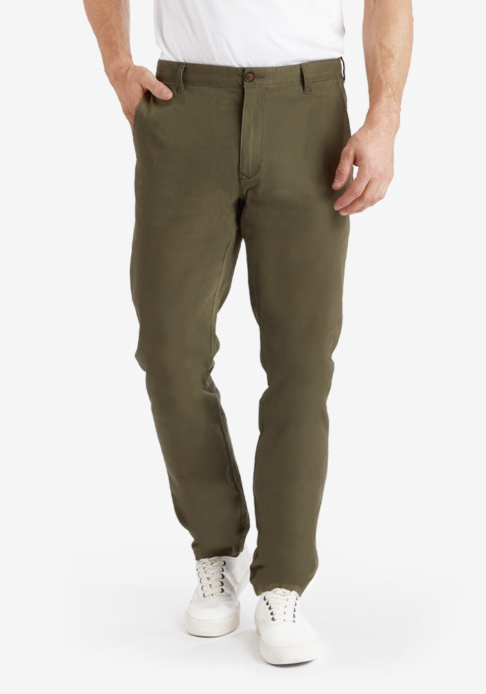 Men wearing Green The Twill Chino Charles