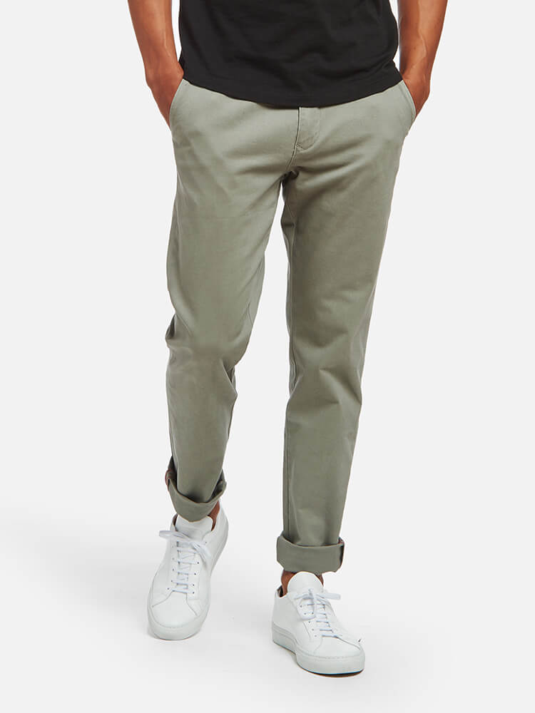 Men wearing Light Gray The Twill Chino Charles