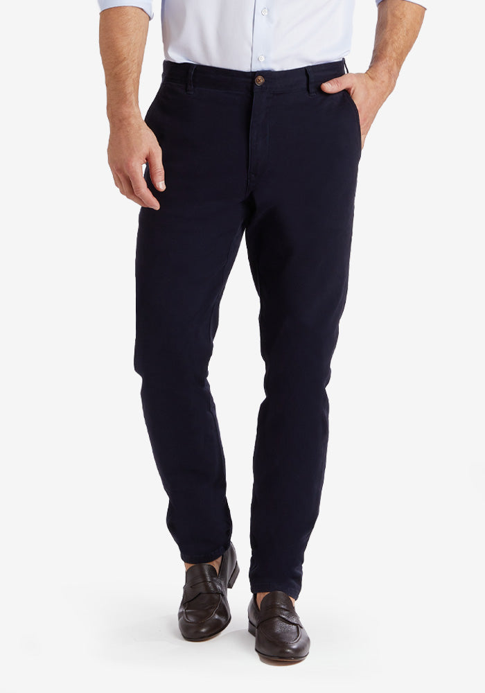 Men wearing Navy The Twill Chino Charles