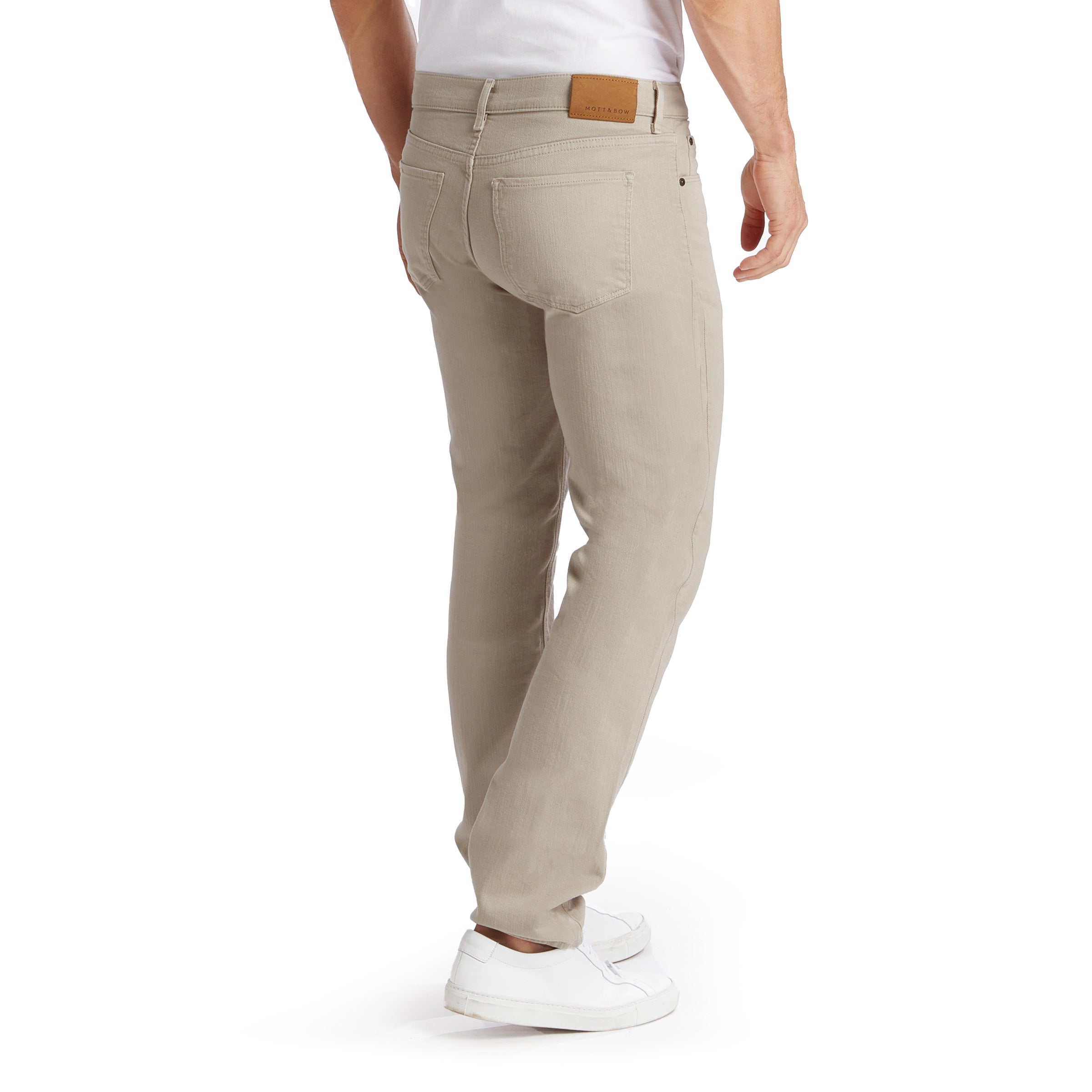 Men wearing Khaki claro Slim Mercer Jeans