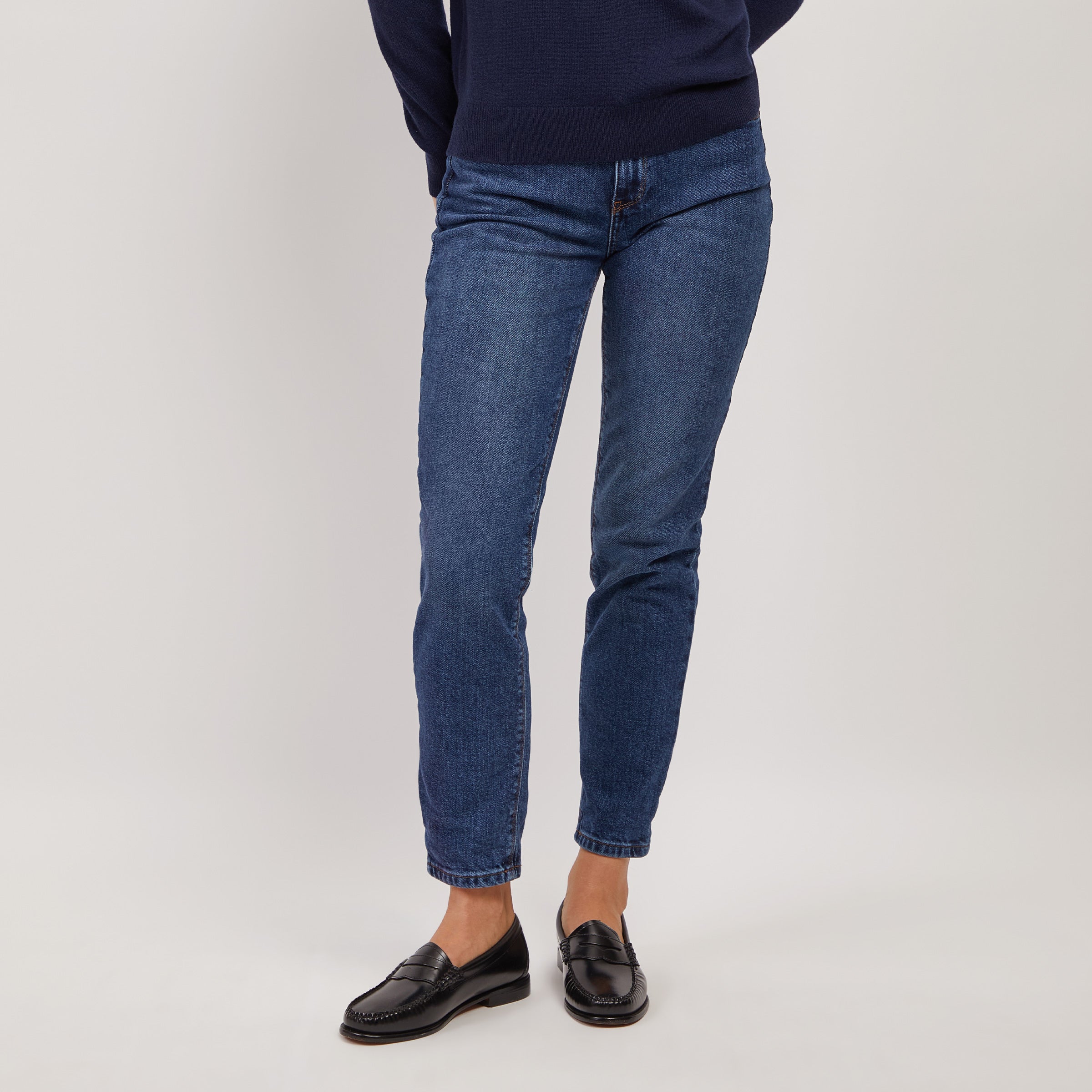 Women wearing Light/Medium Blue Mom Oliver Jeans