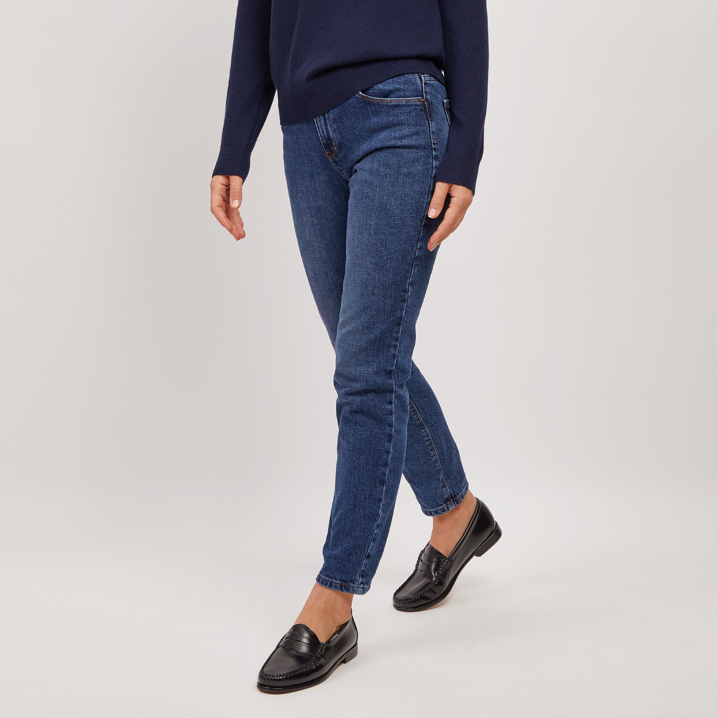 Women wearing Light/Medium Blue Mom Oliver Jeans