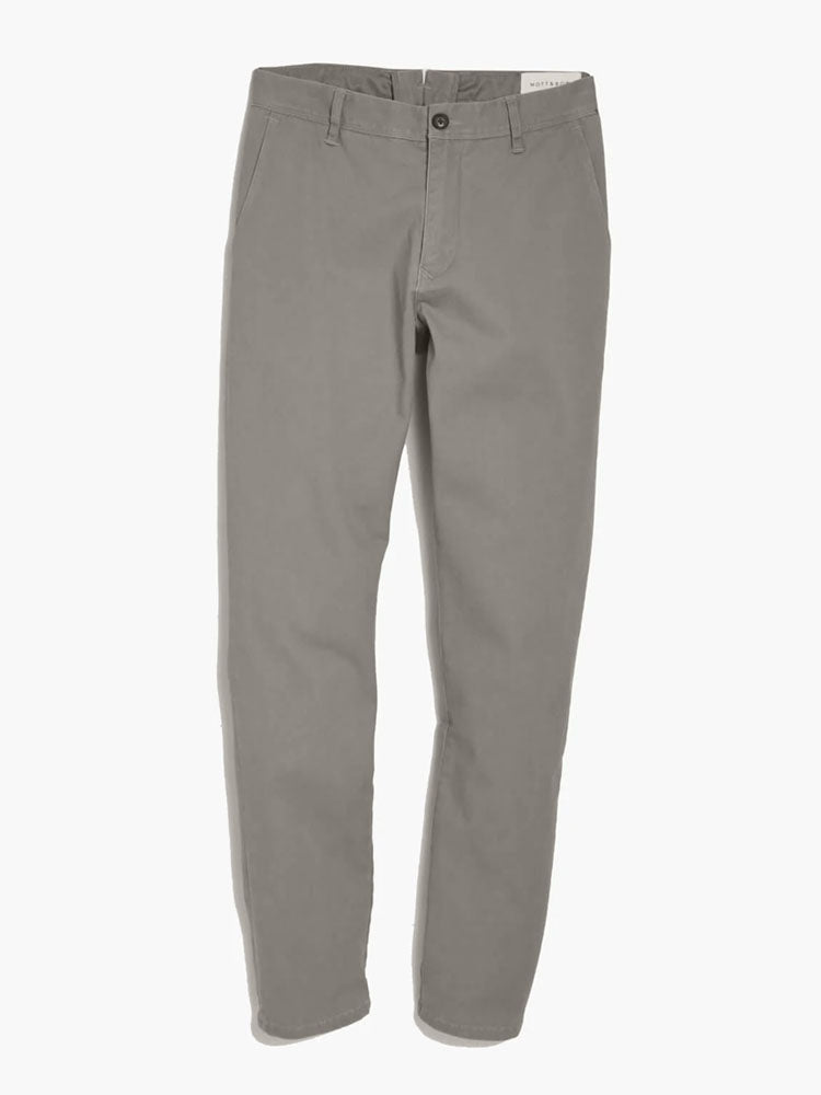 Men wearing Light Gray The Twill Chino Charles