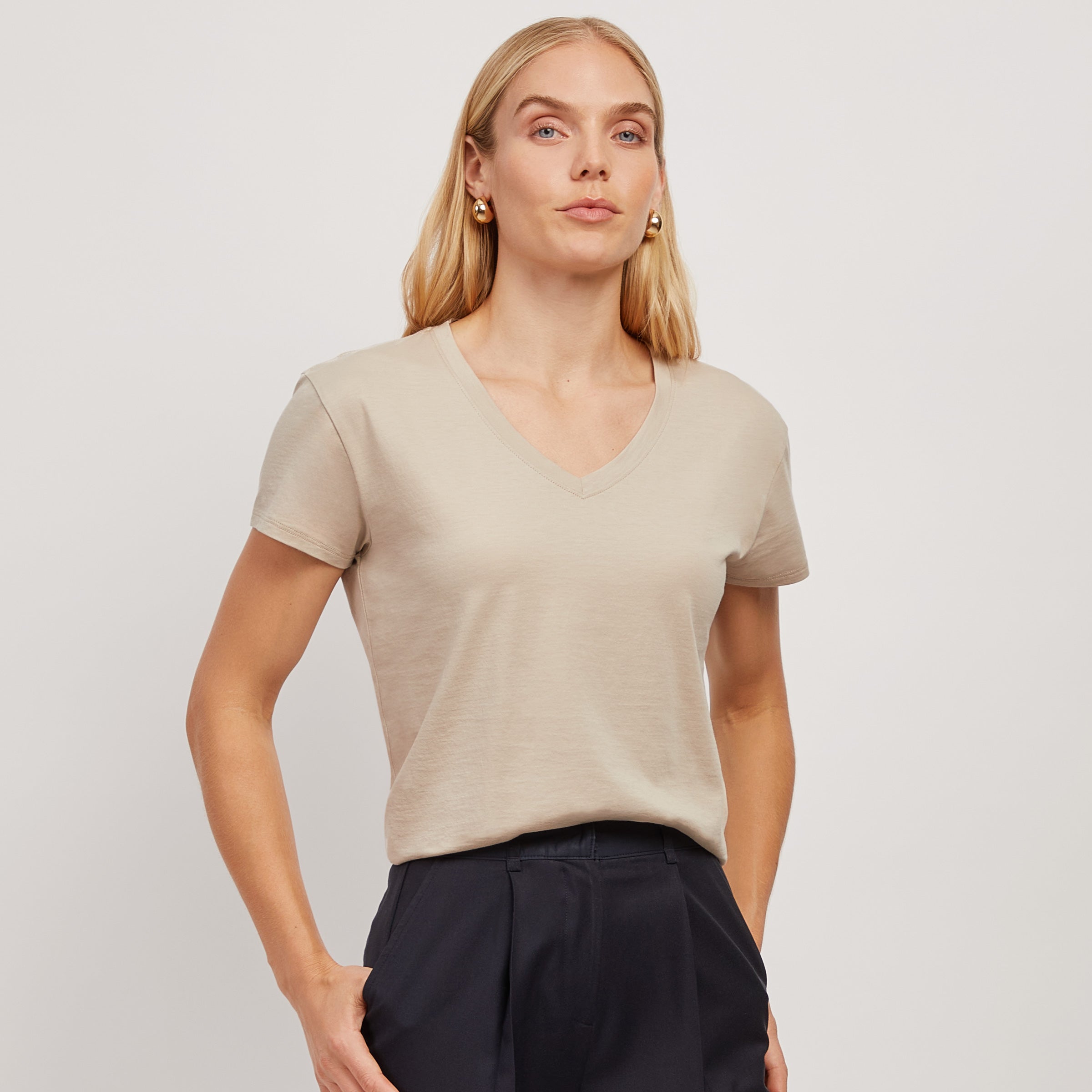 Women wearing Oat The Cotton Relaxed V-Neck Tee