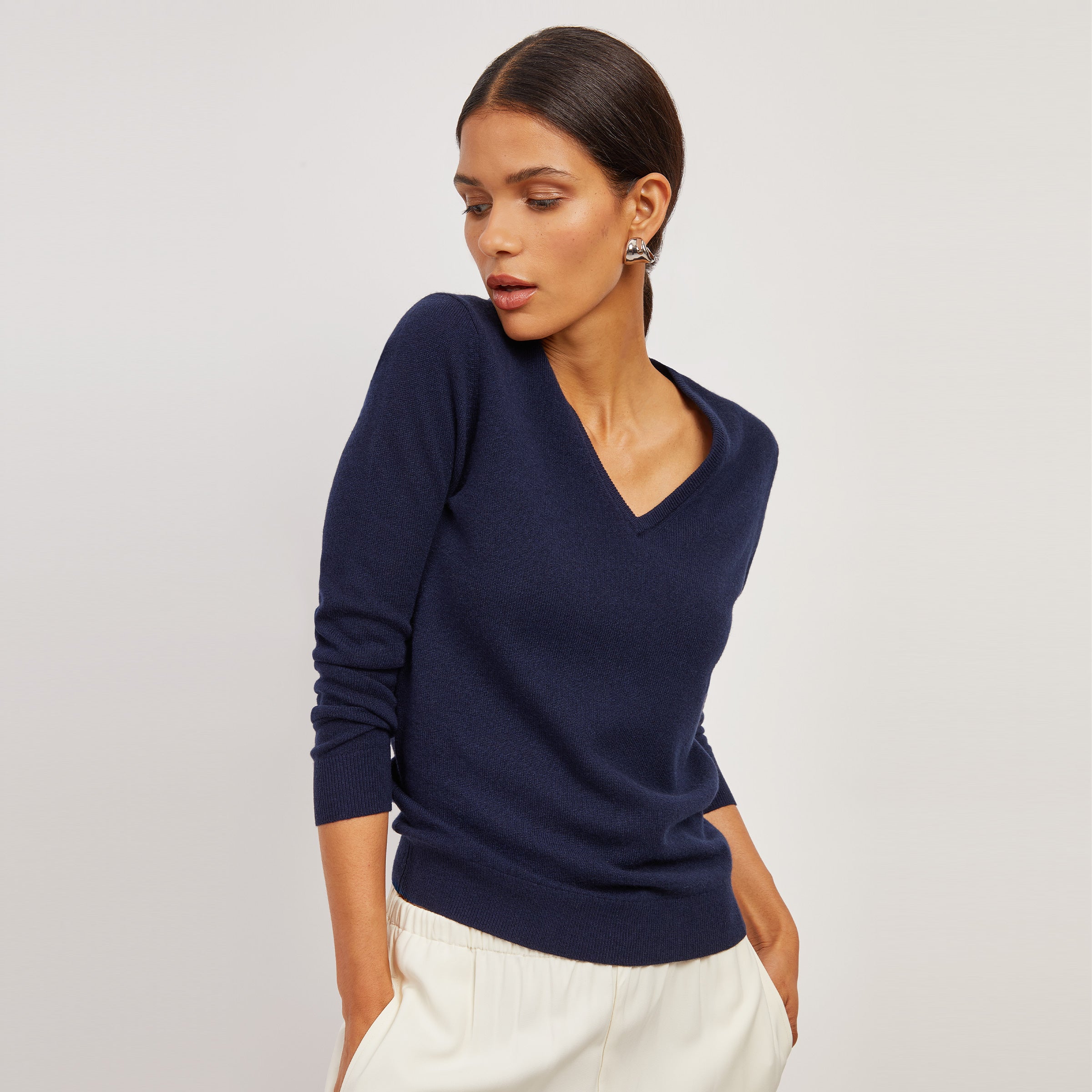 Women wearing Navy Cashmere V-Neck Willow Sweater