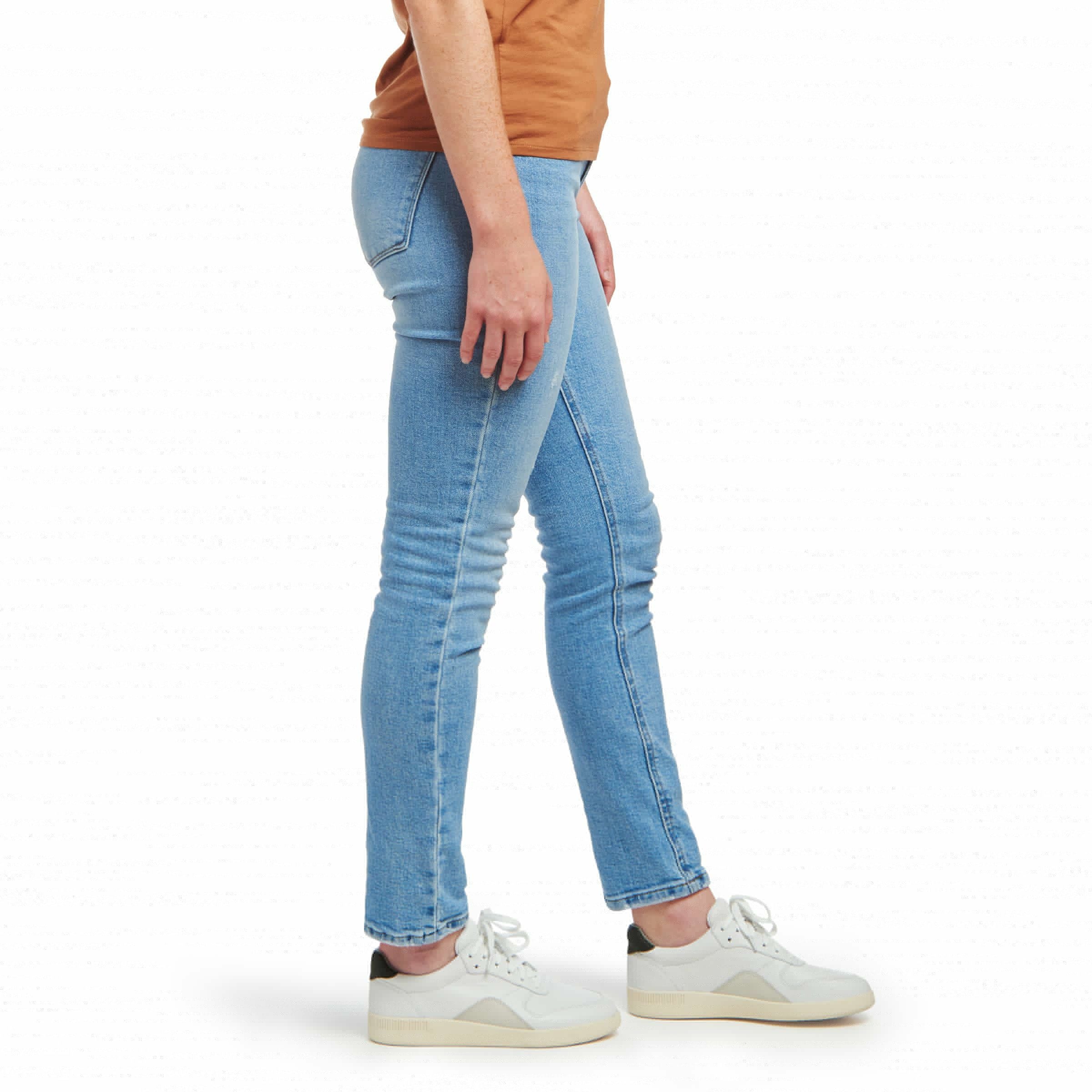 Women wearing Azul claro Slim Straight Hubert Jeans