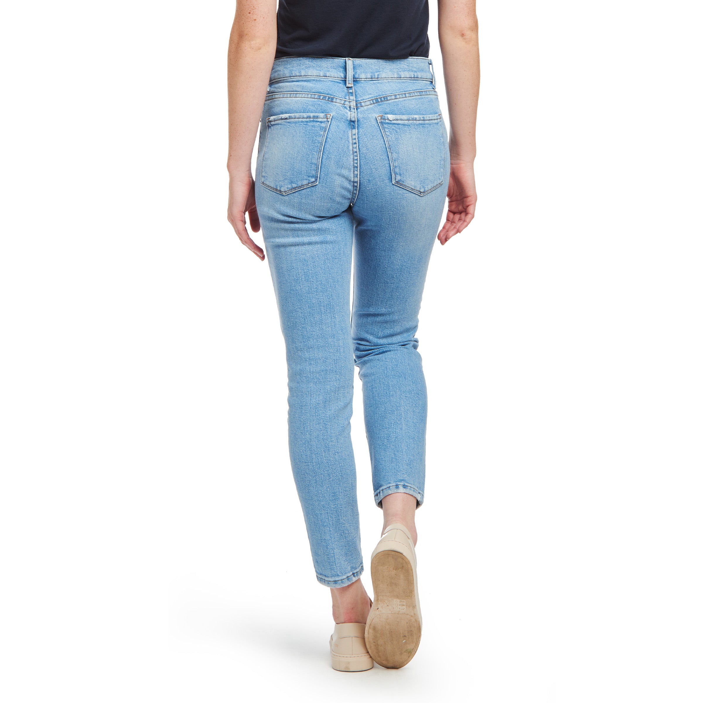 Women wearing Light Blue Mom Hubert Jeans