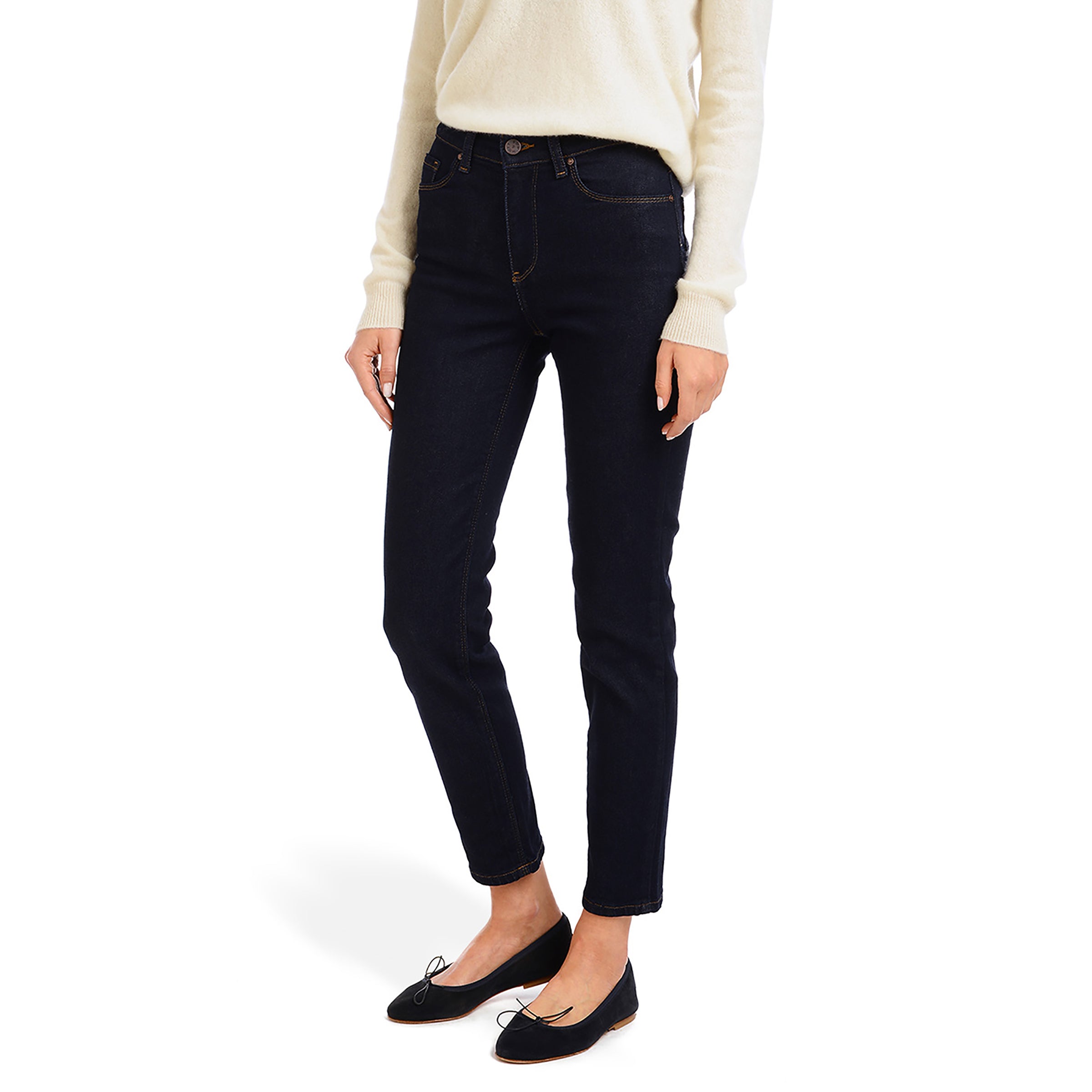 Women wearing Dark Blue Mom Oliver Jeans